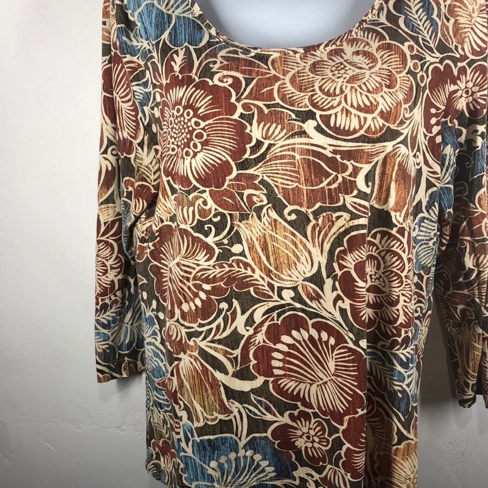 Chico’s floral top size Chico’s 2/Large - Picture 2 of 6